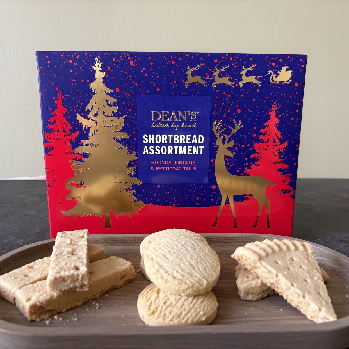 Christmas Shortbread Assortment 360g Thumbnail