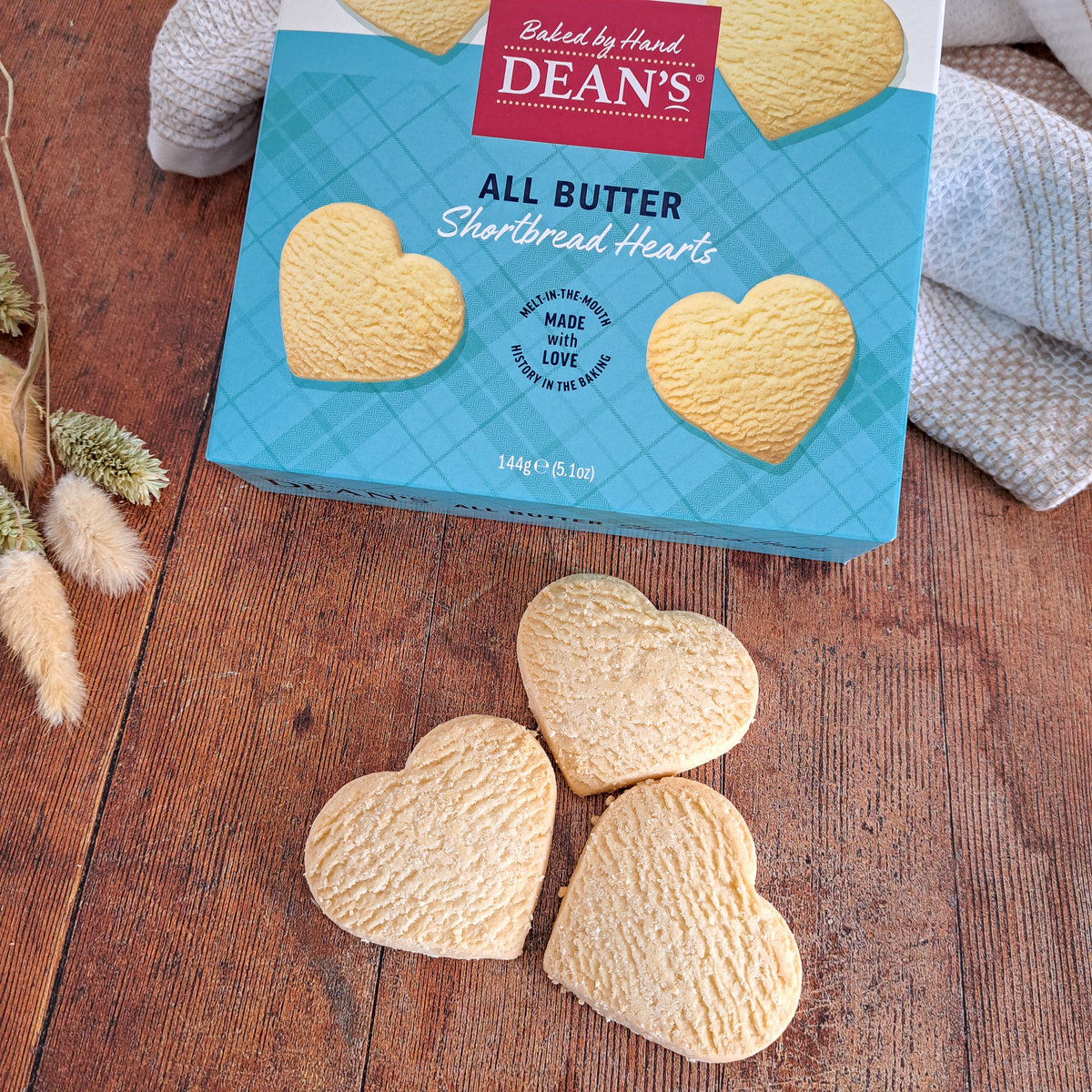 Buy the All Butter Shortbread Hearts 144g online at Dean's