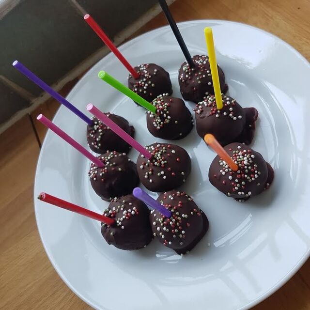 Shortbread Pops