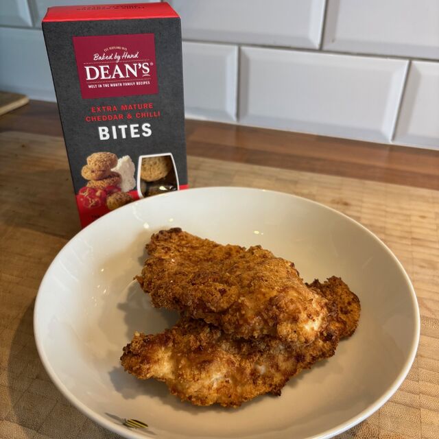 Chicken Cutlets with Chilli Cheese Bites